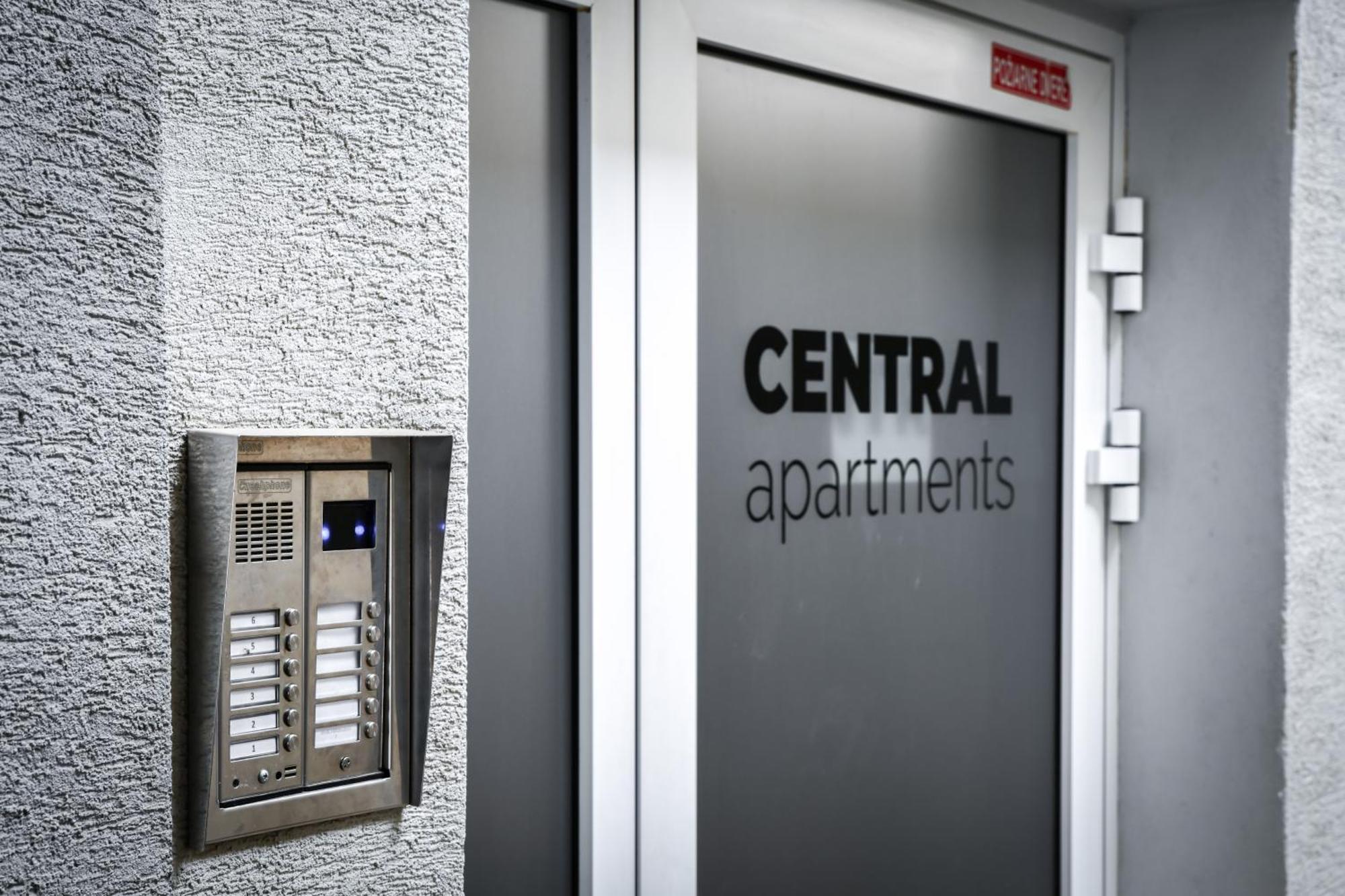 Central Apartments Martin Luaran gambar